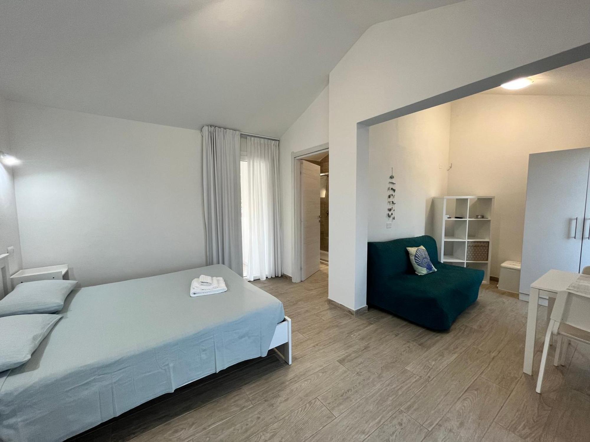 Case Vacanze "Bianco Mare" Porto Pino Ngoại thất bức ảnh